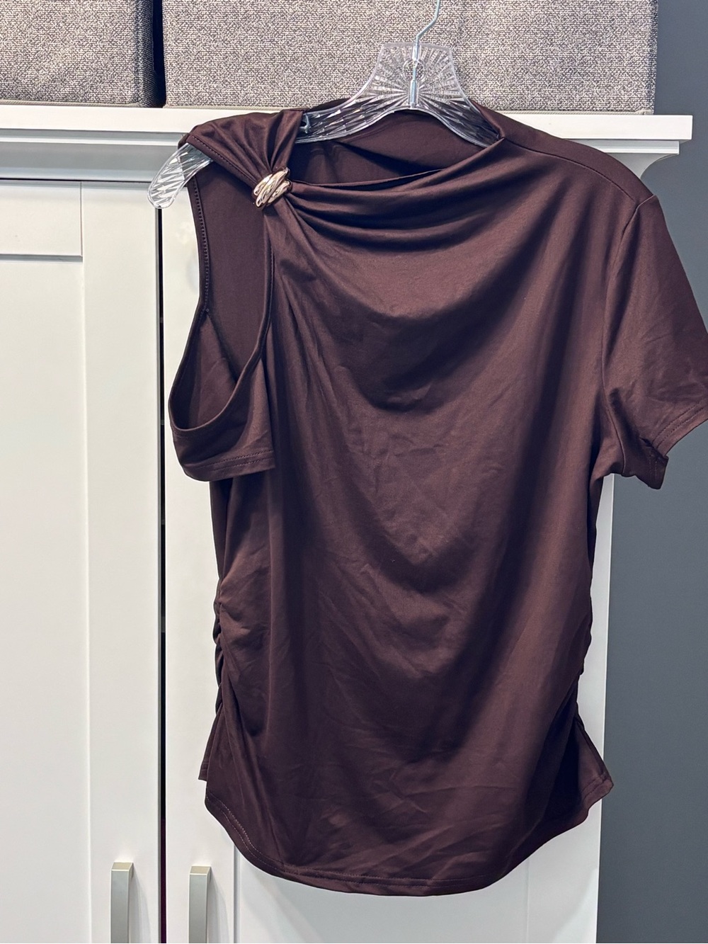 SHEIN Brown Asymmetrical Cold Shoulder Gold Ring Detail Top Plus OXL NWOT Chic